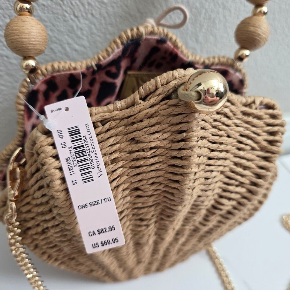 Victoria's Secret NWT Shell Straw Clam Shell Crossbody Bag & Shell Wristlet Set - Picture 7 of 9